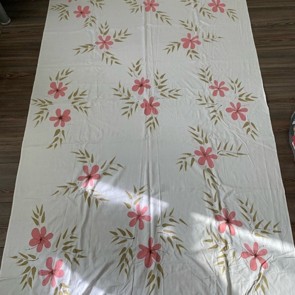 Sarong - Picture 1 of 5